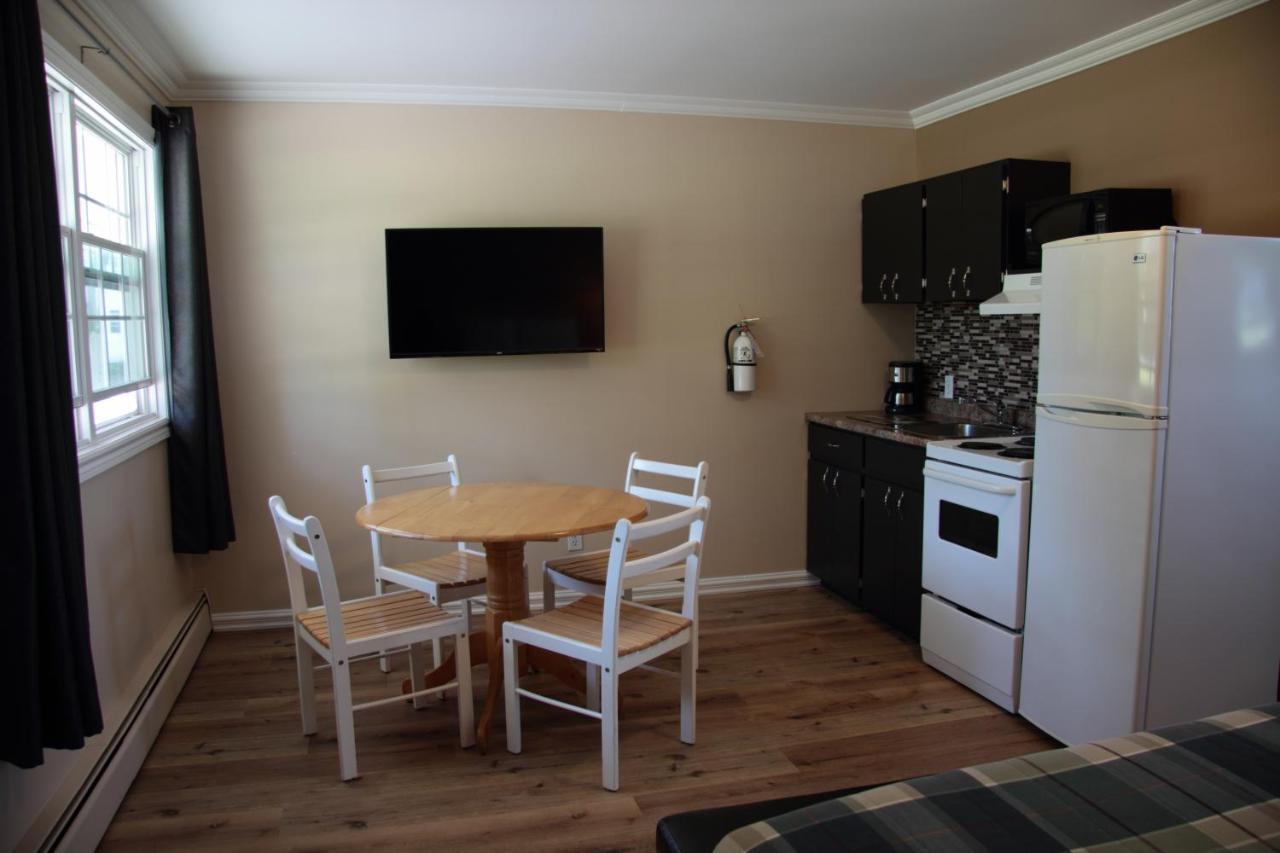 Carleton Inn & Cottages Bridgetown Bagian luar foto