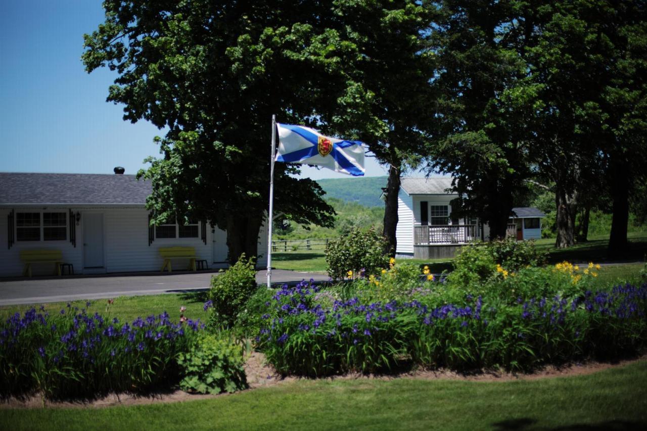 Carleton Inn & Cottages Bridgetown Bagian luar foto
