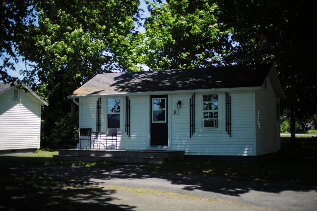 Carleton Inn & Cottages Bridgetown Bagian luar foto