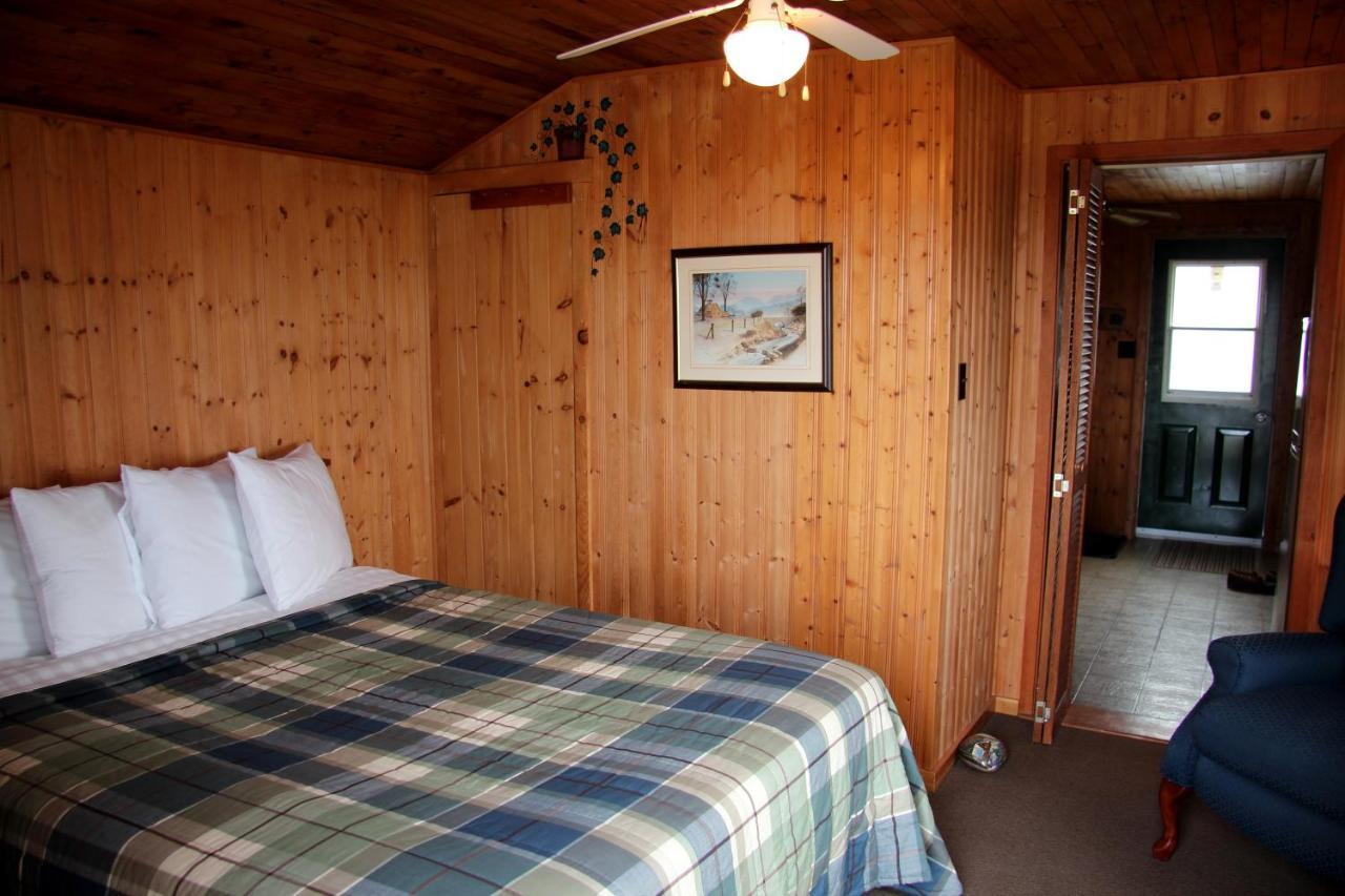 Carleton Inn & Cottages Bridgetown Bagian luar foto