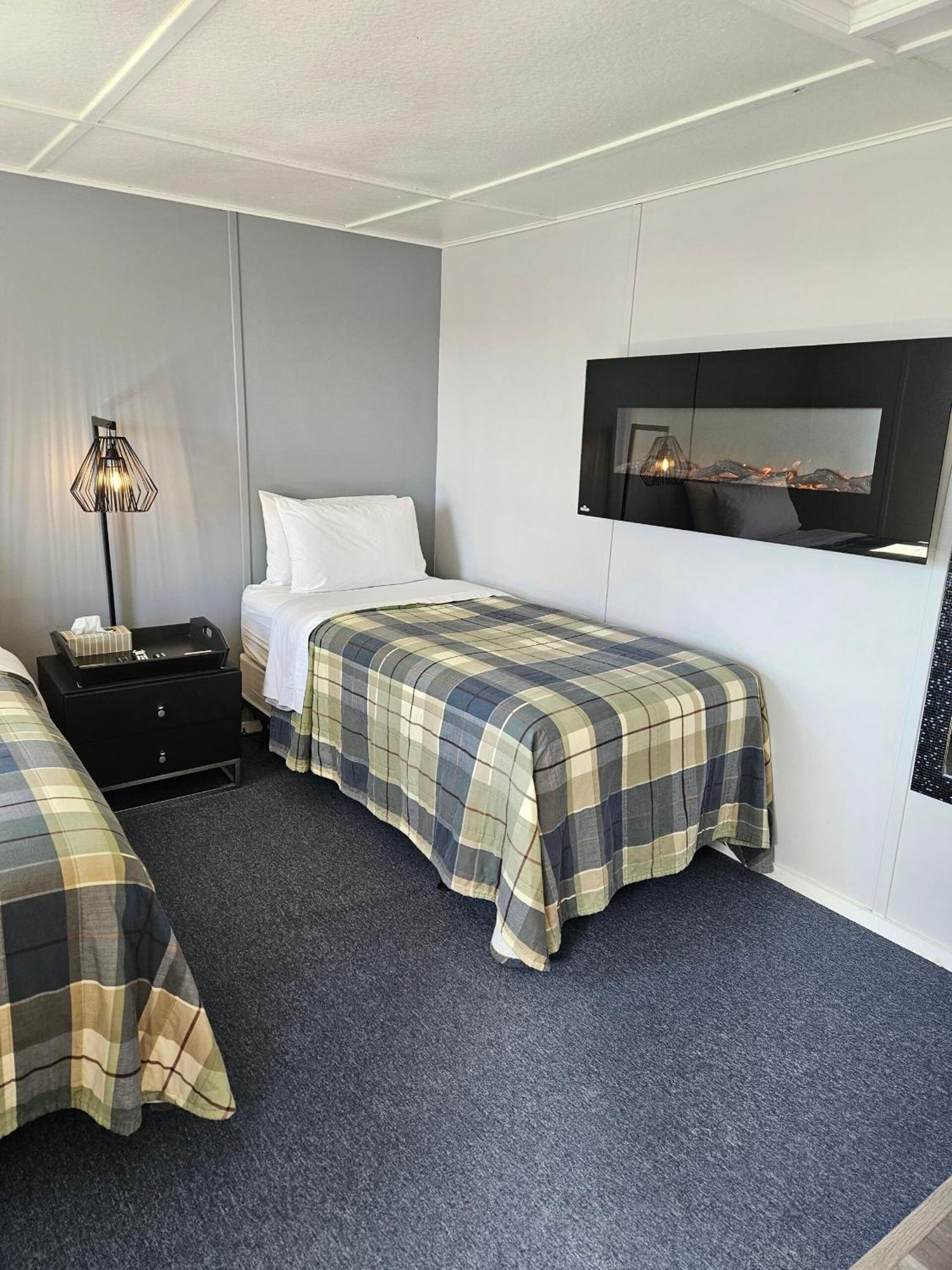 Carleton Inn & Cottages Bridgetown Bagian luar foto