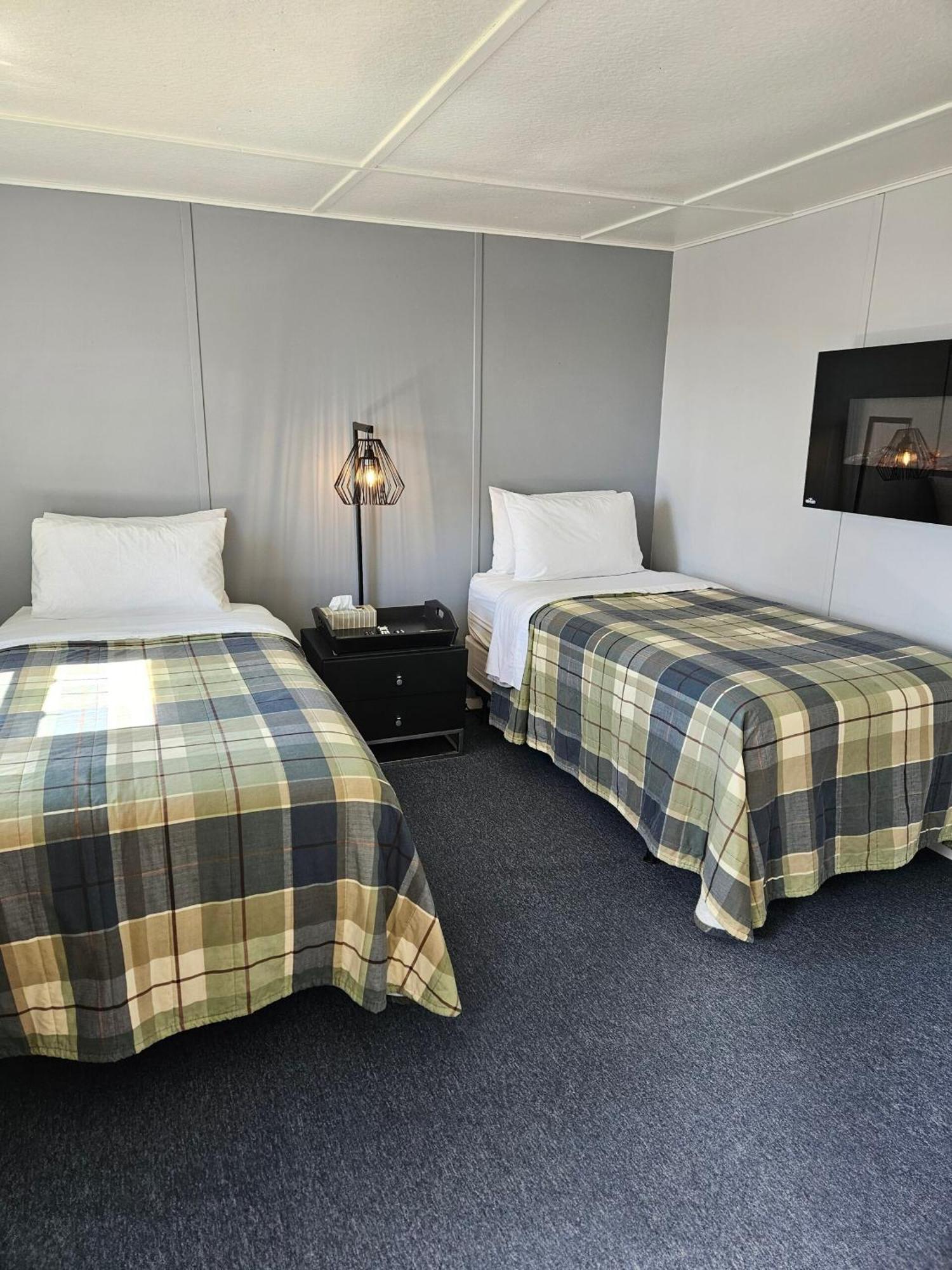 Carleton Inn & Cottages Bridgetown Bagian luar foto